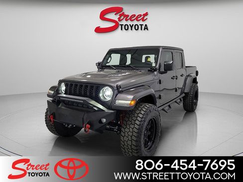 Used 2022 Jeep Gladiator Sport image 1