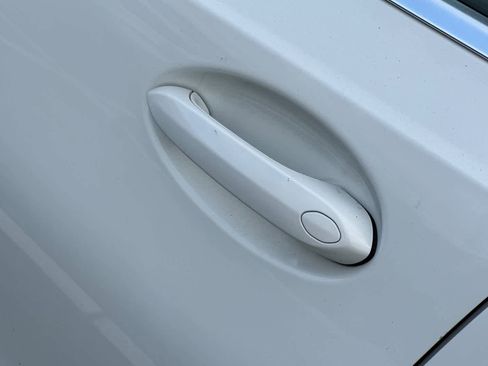 Used 2020 BMW 330i Sedan w/ Convenience Package image 17