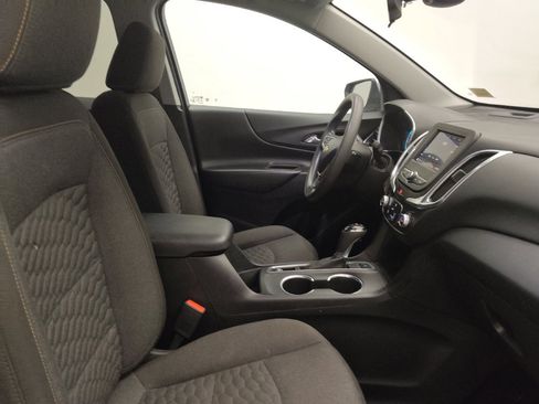 Used 2021 Chevrolet Equinox LT image 21