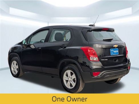 Used 2022 Chevrolet Trax LS image 4