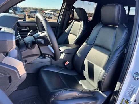 Used 2024 Toyota Tacoma TRD Sport image 12