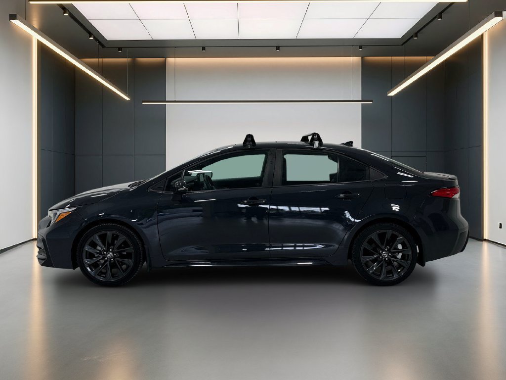 Used 2023 Toyota Corolla SE w/ SE Premium Package FWD image 2