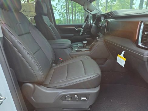 New 2026 GMC Sierra 1500 Denali w/ Denali Reserve Package AWD/4WD image 24