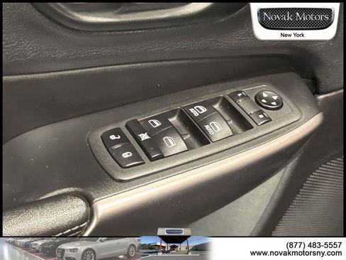 Used 2022 Jeep Cherokee Latitude Lux AWD/4WD image 13