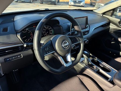 Certified 2024 Nissan Altima 2.5 SV image 14