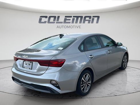 Used 2023 Kia Forte LXS FWD image 3