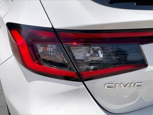 Used 2025 Honda Civic Sport image 28