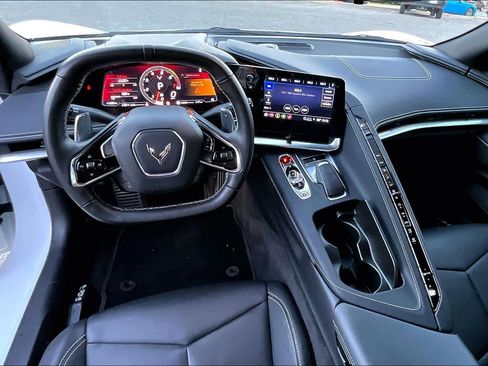 Used 2022 Chevrolet Corvette Stingray Coupe w/ Z51 Performance Package image 15