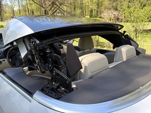 Used 2012 Volkswagen Eos Komfort FWD image 15