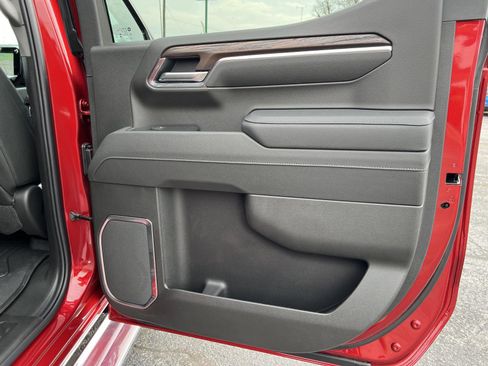 New 2026 GMC Sierra 1500 SLT image 21