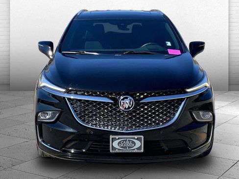 Used 2023 Buick Enclave Avenir image 2
