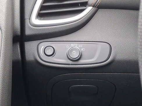 Used 2022 Chevrolet Trax LS w/ Tint and Cruise Package image 27