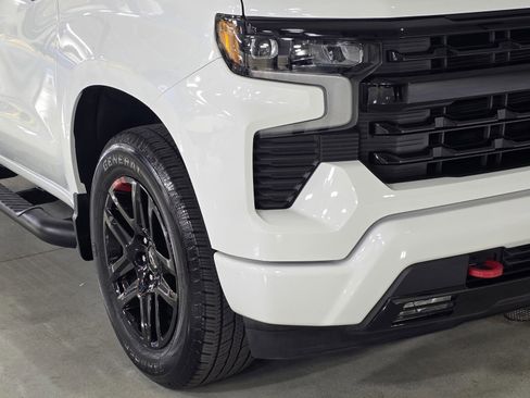 Used 2023 Chevrolet Silverado 1500 RST w/ Redline Edition image 10