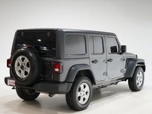 Used 2019 Jeep Wrangler Unlimited Sport S image 8