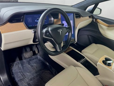Used 2020 Tesla Model X Long Range image 10