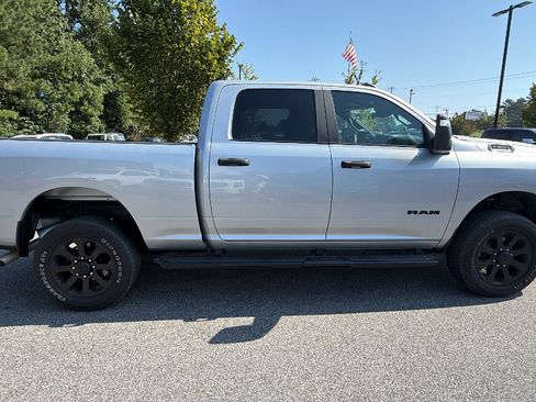 Used 2026 RAM 2500 Big Horn AWD/4WD image 7