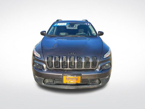 Used 2018 Jeep Cherokee Latitude w/ Altitude Package image 9