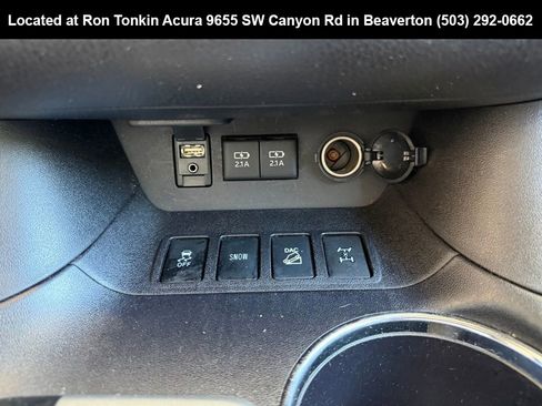 Used 2017 Toyota Highlander Limited AWD/4WD image 23