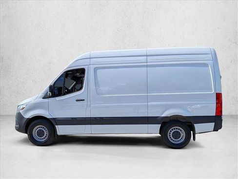 Used 2024 Mercedes-Benz Sprinter 2500 image 9