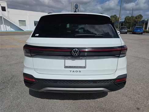 Used 2025 Volkswagen Taos S image 4