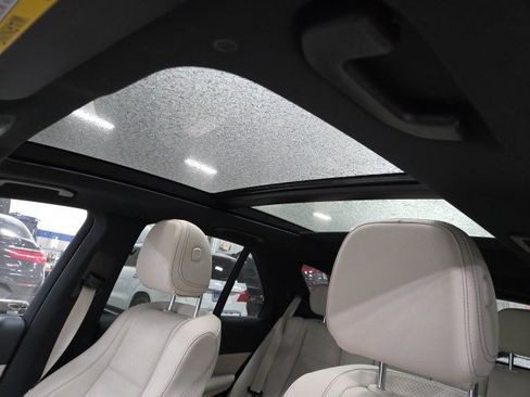 Certified 2025 Mercedes-Benz GLE 450e 4MATIC image 6