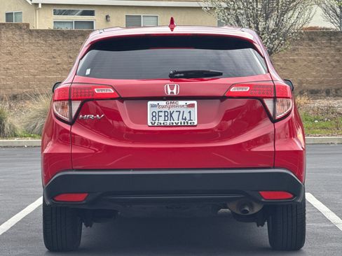 Used 2018 Honda HR-V LX image 6