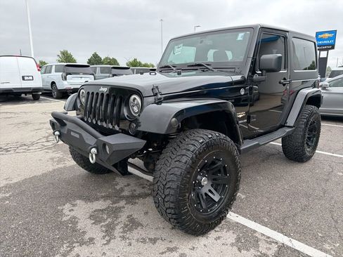 Used 2014 Jeep Wrangler Sahara w/ Connectivity Group AWD/4WD image 1
