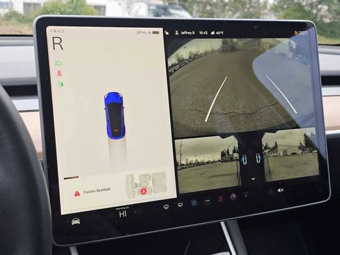 Used 2020 Tesla Model Y Long Range image 29