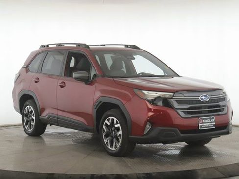 Used 2025 Subaru Forester Premium image 2
