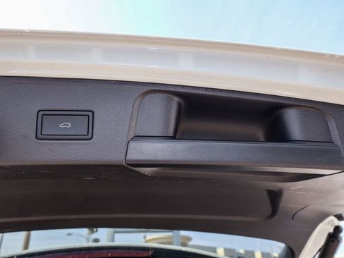 Certified 2024 Volkswagen Atlas SEL image 10