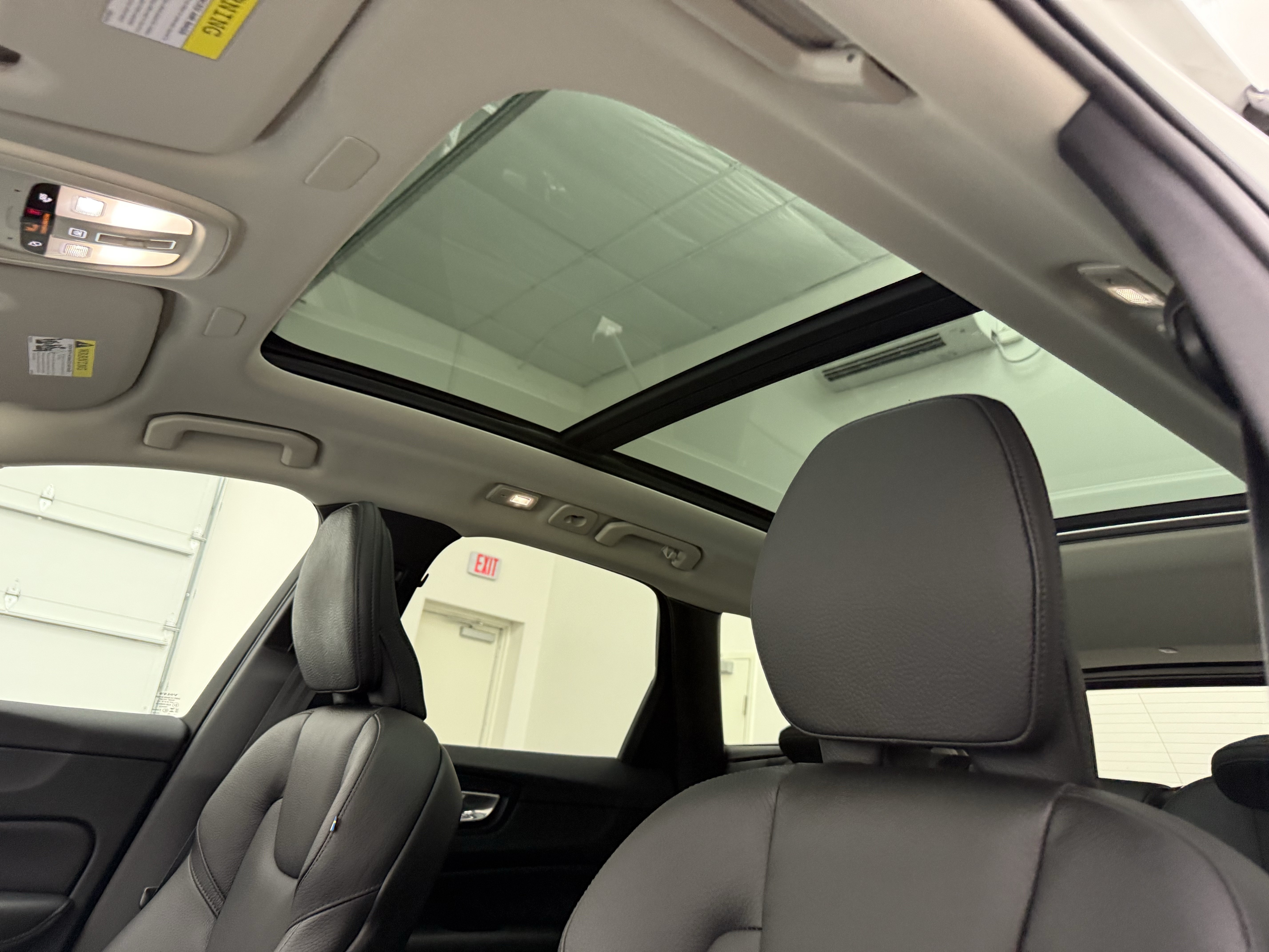 Certified 2024 Volvo XC60 B5 Plus w/ Protection Package Premier AWD/4WD image 14