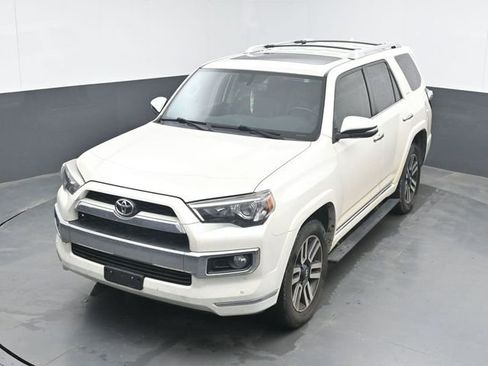 Used 2018 Toyota 4Runner Limited AWD/4WD image 21