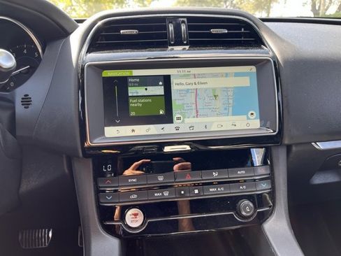 Used 2019 Jaguar F-PACE Premium image 7