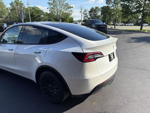 Used 2021 Tesla Model Y Long Range AWD/4WD image 6