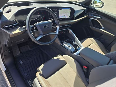 Certified 2025 Audi Q5 Premium w/ Premium Plus AWD/4WD image 2