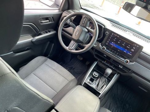 Used 2023 Chevrolet Colorado Trail Boss image 21