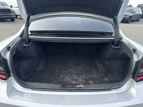 Used 2022 Dodge Charger R/T w/ Blacktop Package image 5
