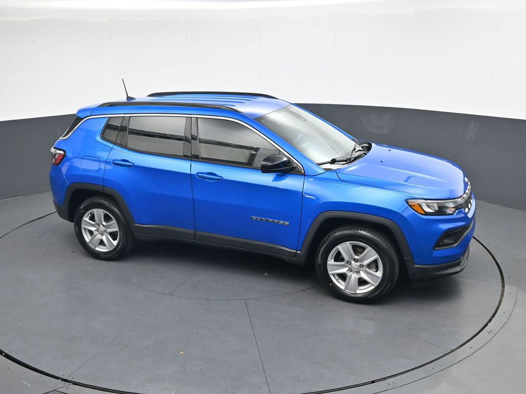 Used 2022 Jeep Compass Latitude w/ Convenience Group AWD/4WD image 25