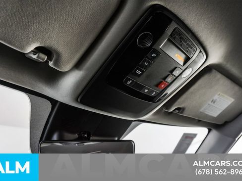 Used 2025 Kia Carnival FWD image 56