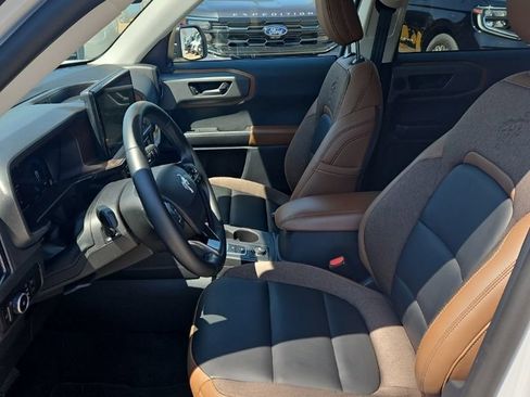 Used 2025 Ford Bronco Sport Outer Banks w/ Outer Banks Tech Package+ AWD/4WD image 18