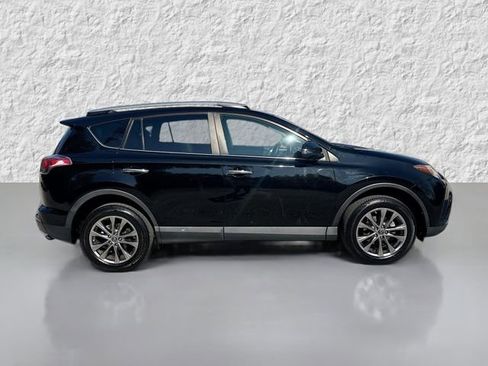 Used 2017 Toyota RAV4 Limited image 2