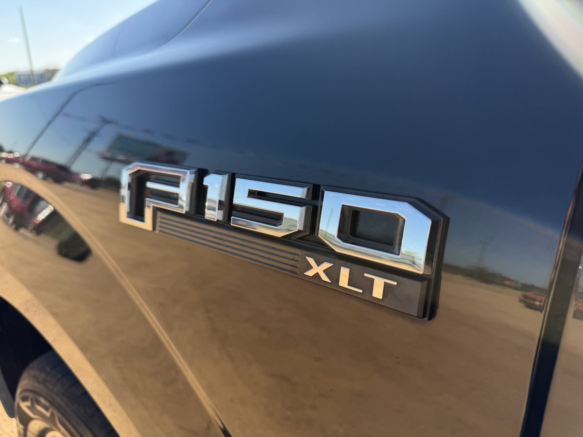 Used 2016 Ford F150 XLT w/ Equipment Group 302A Luxury RWD image 10