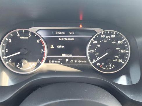 Used 2024 Nissan Rogue SV w/ SV Premium Package image 8