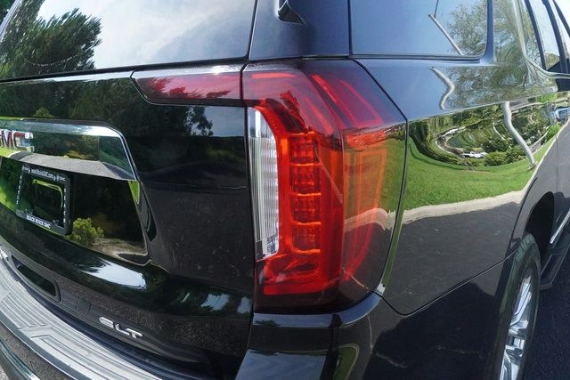 Used 2023 GMC Yukon SLT AWD/4WD image 32
