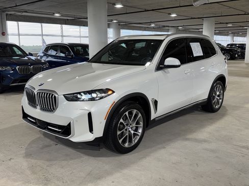 Used 2024 BMW X5 sDrive40i w/ Parking Assistance Package RWD image 4