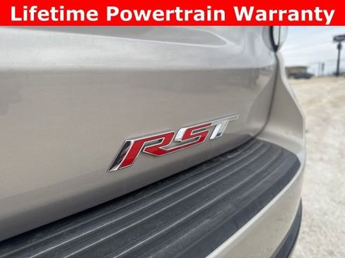 Used 2024 Chevrolet Suburban RST w/ Luxury Package image 12