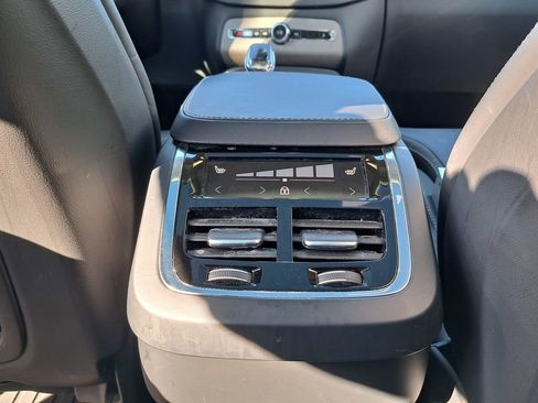 Used 2023 Volvo XC90 B6 Ultimate image 26