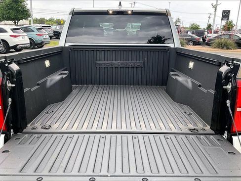 Used 2025 Toyota Tacoma TRD Off-Road AWD/4WD image 36
