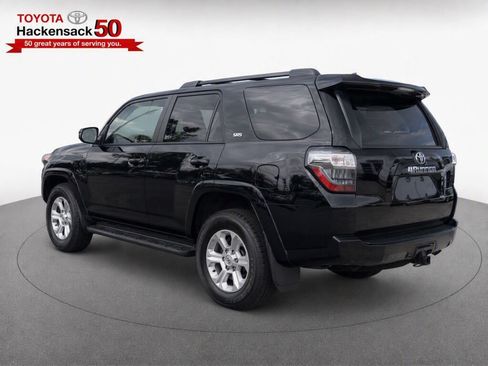 Used 2022 Toyota 4Runner SR5 AWD/4WD image 3