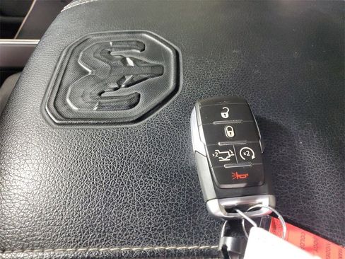 Used 2020 RAM 1500 Laramie image 24
